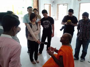 Konvoi Rumah Ibadat anjuran Kavyan membantu peserta lebih memahami ajaran Buddha.